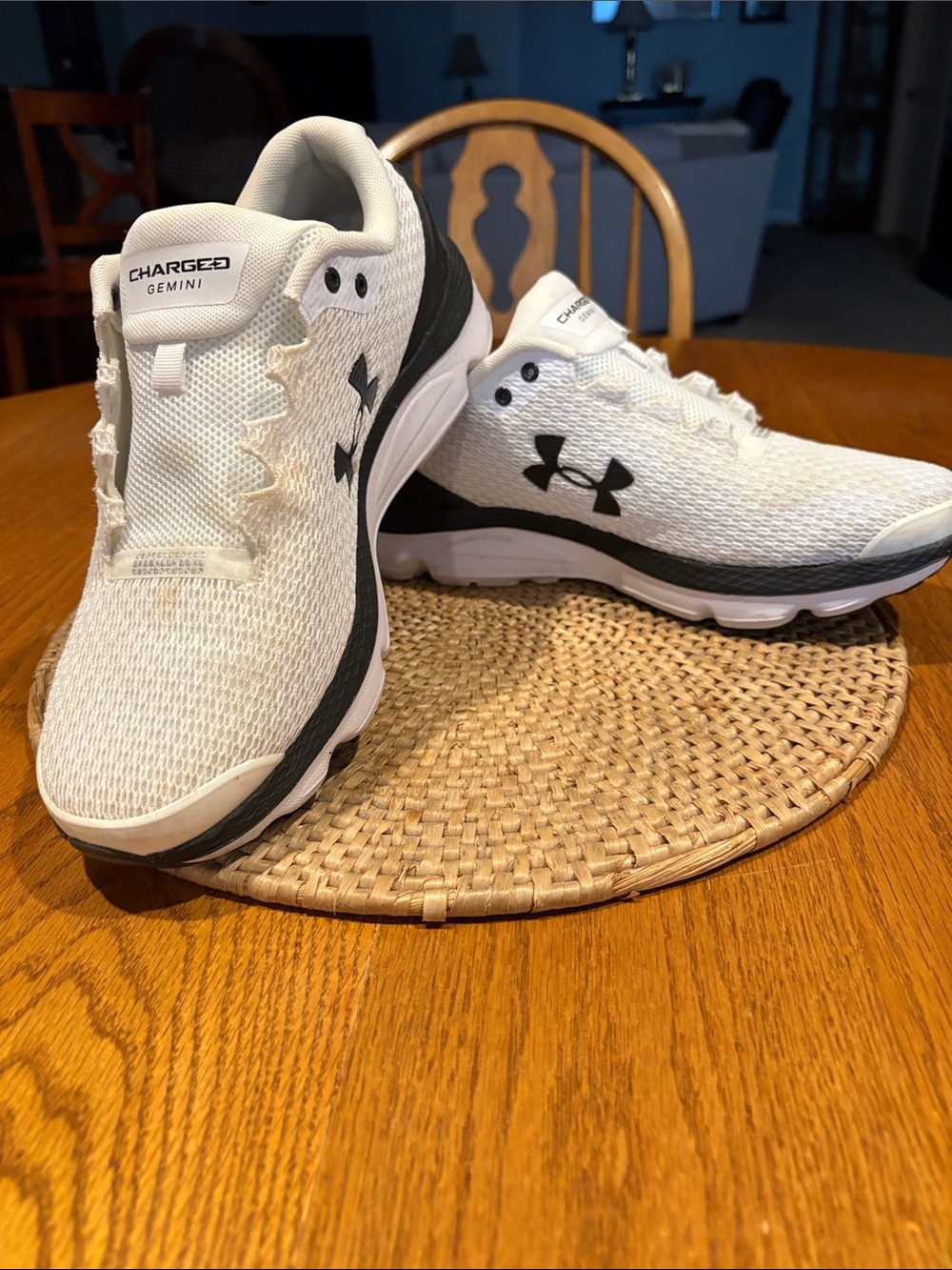 Under Armour Men’s White and Black Men's Running Sneakers, Charged Gemini, 10